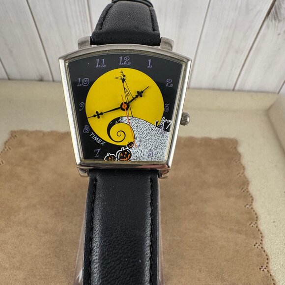 Vintage Disney X Timex Nightmare before Christmas and Halloween unisex watch. - Picture 8 of 8